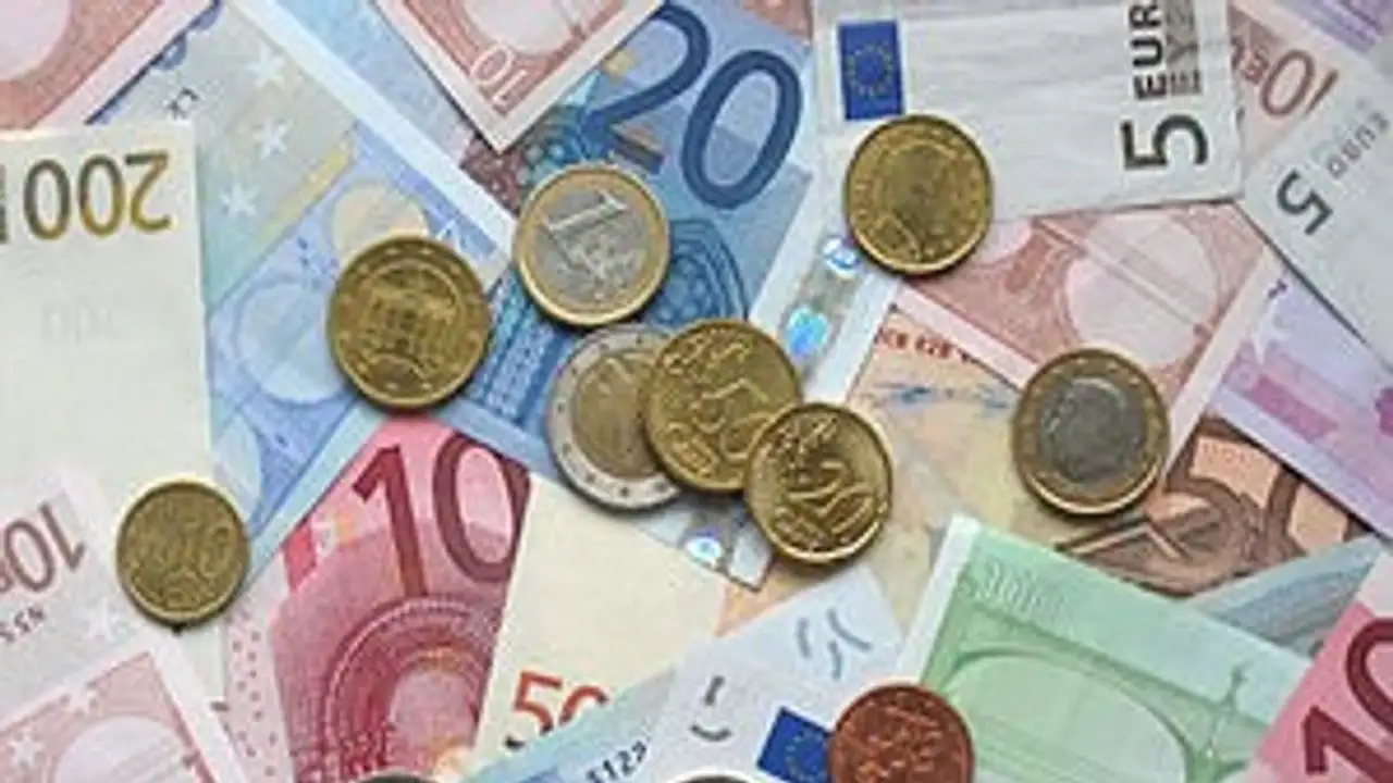 تحرك جديد.. قفزة في سعر الدولار الأسترالي مقابل تراجع العملة الأمريكية ونظيرتها الفيتنامية